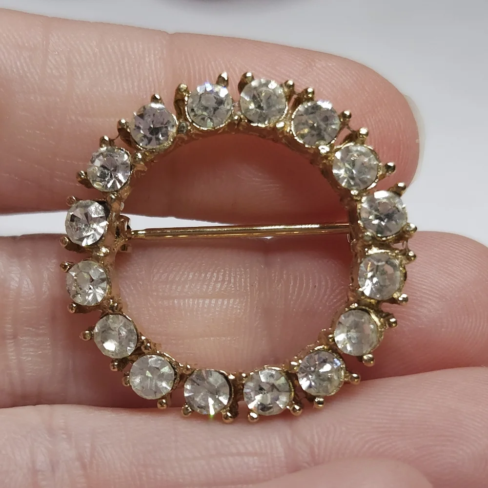 Vintage Gold Plated Crystal Open Circle Brooch